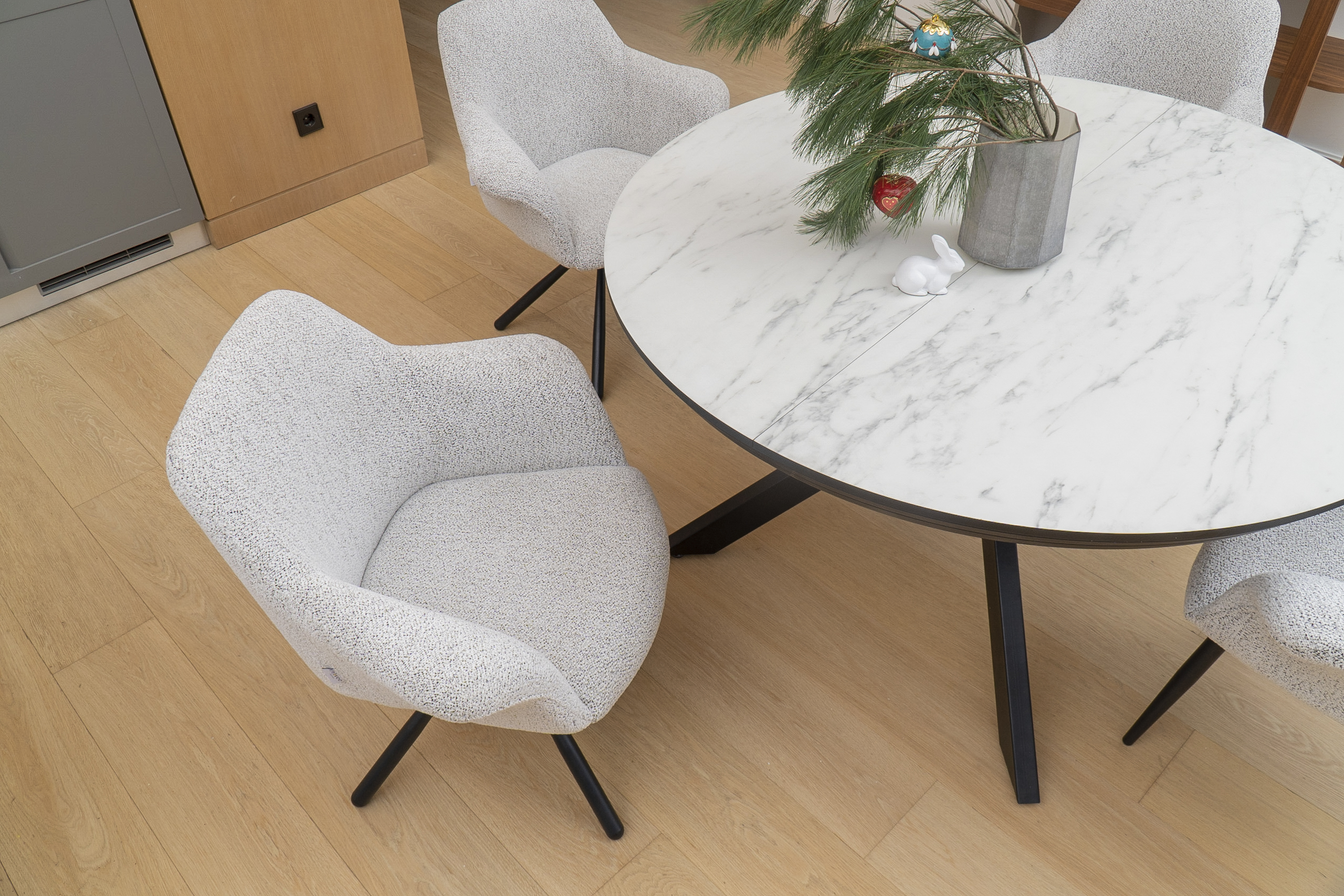 PRIV MELI Marmo Super Matt isskleidziamas valgomojo stalas