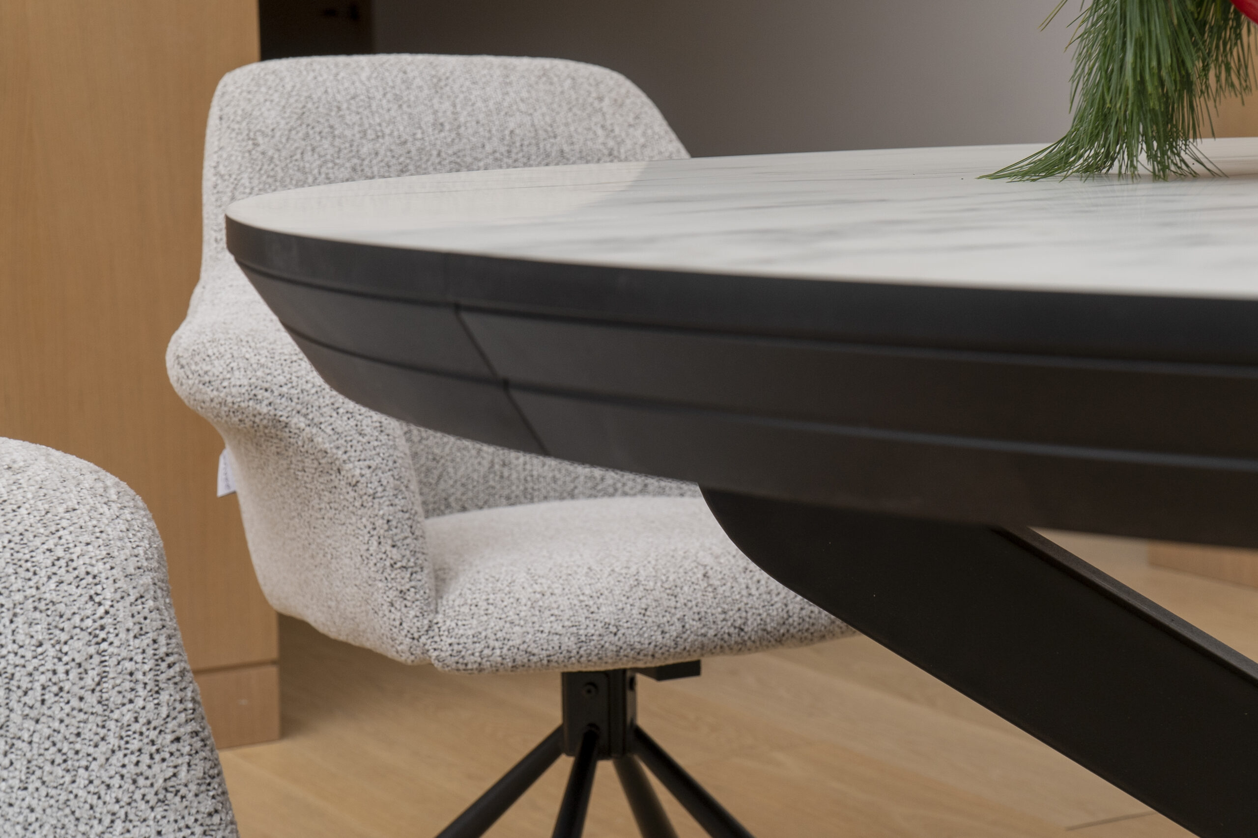 PRIV MELI Marmo Super Matt isskleidziamas valgomojo stalas